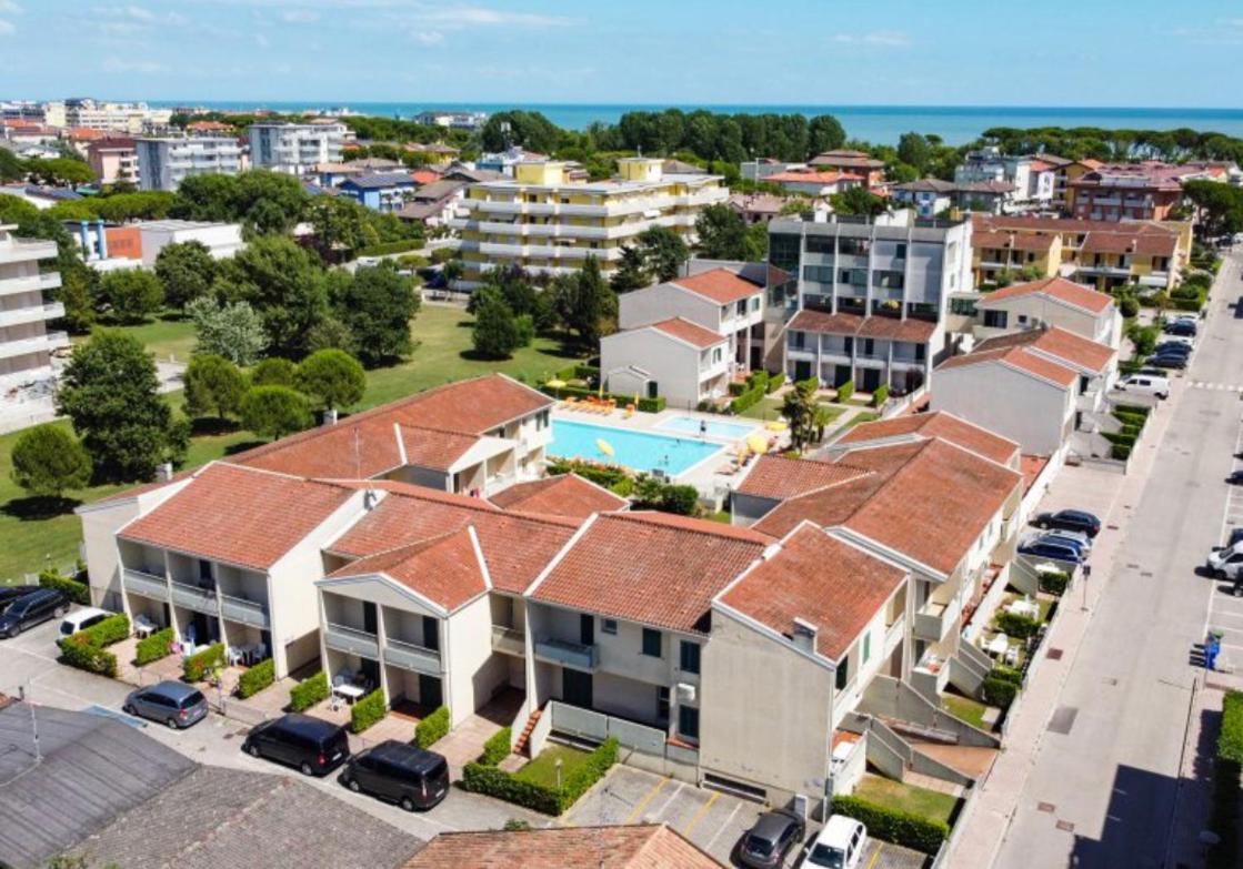 Apartment Caorle De Lux Swimming Pool, Parking, Garden Екстер'єр фото