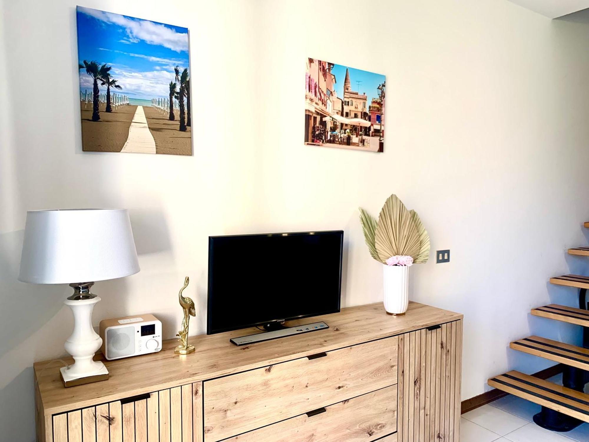 Apartment Caorle De Lux Swimming Pool, Parking, Garden Екстер'єр фото